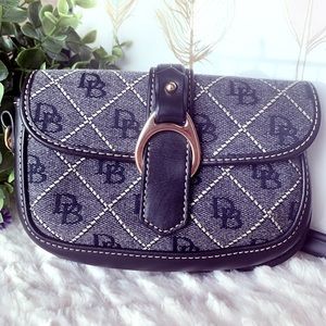 Dooney and Bourke wristlet
